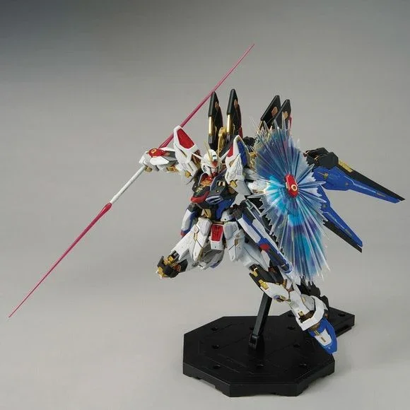 Bandai Spirits Hobby MGEX 1/100 Strike Freedom Gundam (Gundam SEED Destiny) Plastic Model Kit