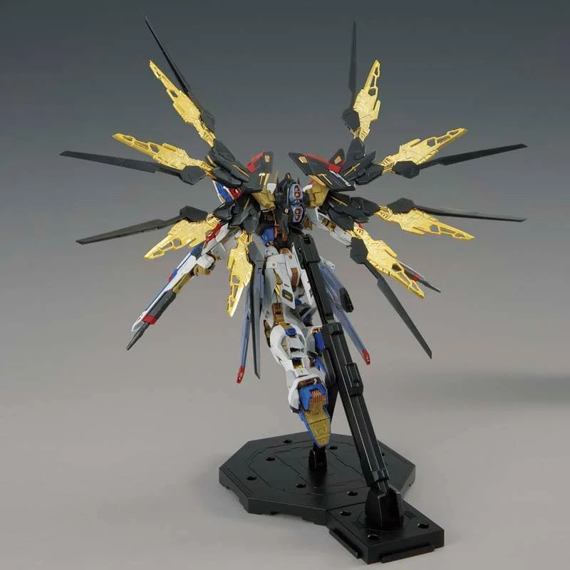 Bandai Spirits Hobby MGEX 1/100 Strike Freedom Gundam (Gundam SEED Destiny) Plastic Model Kit